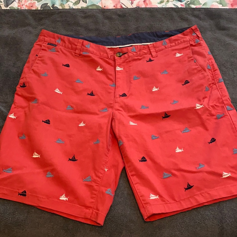Like New Columbia PFG shorts. Size 38